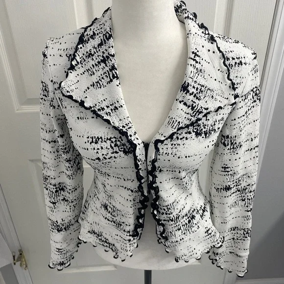Joseph Ribkoff Black White Jacket Zip up Ruffle Trim size US 4 - Picture 6 of 12